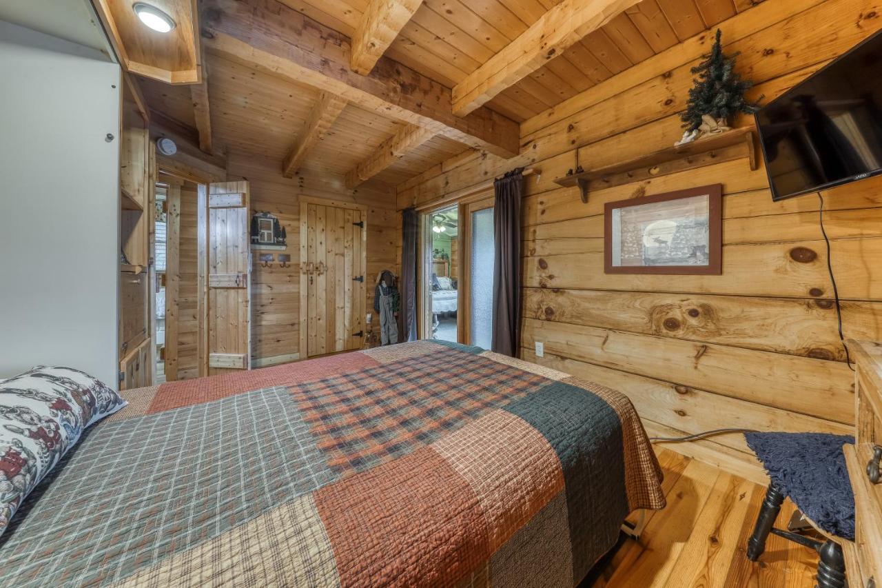 Вілла Pine Cone Ridge Сев'єрвілл Екстер'єр фото